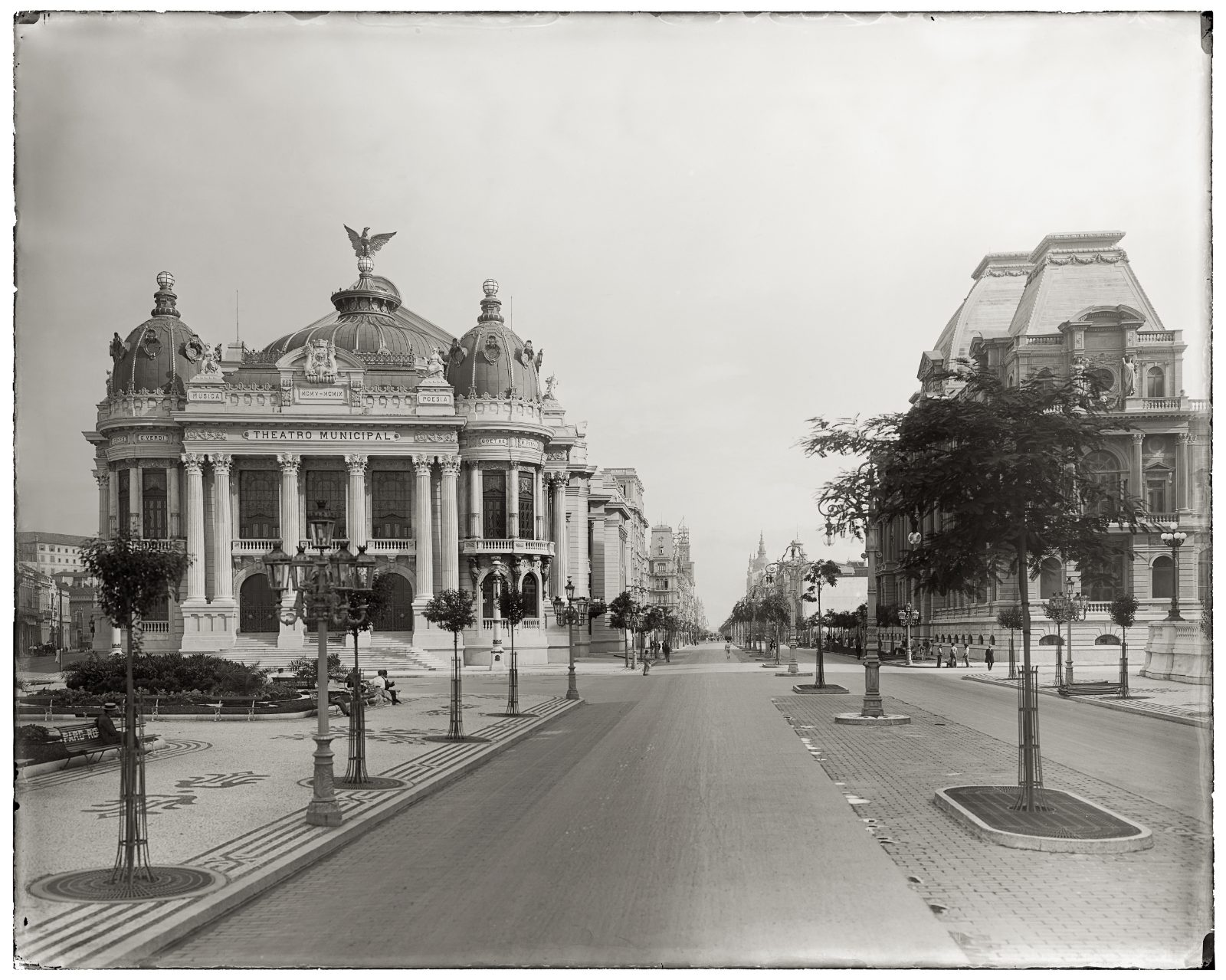 Avenida Central e Theatro Municipal — Rio de Janeiro, c. 1909 (fotografia histórica)