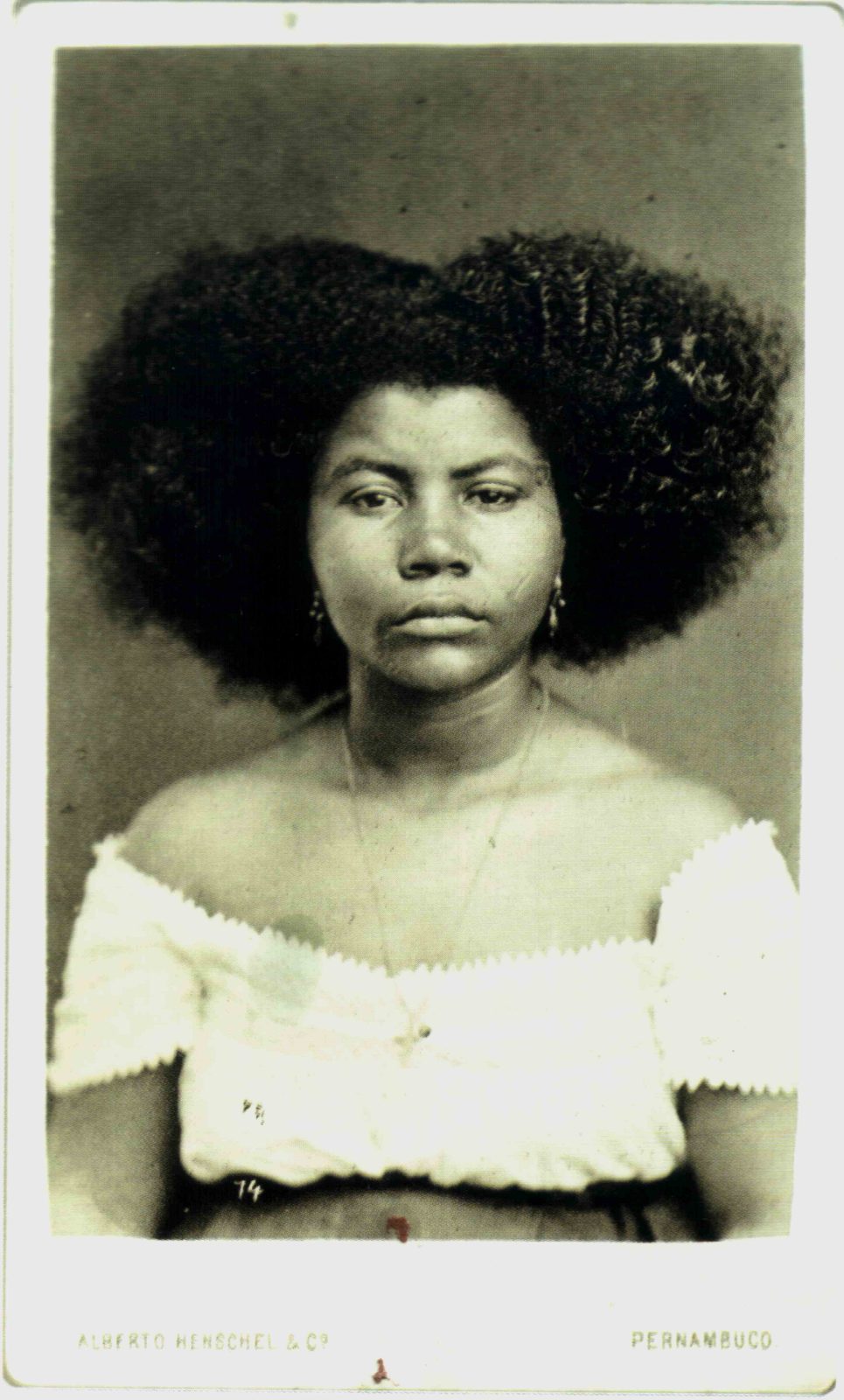 Moça de Salvador — Bahia, c. 1869 (fotografia histórica)