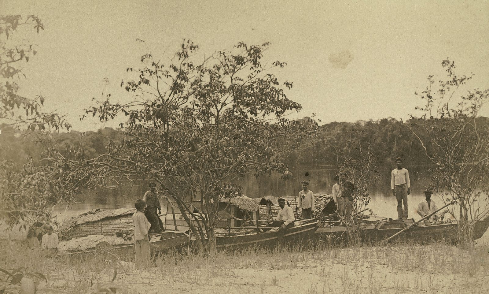 Caboclos no Rio Jauaperi — Roraima, 1884 (fotografia histórica)